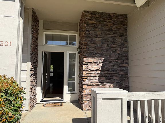 2nd image of 3301 Grimshaw Way