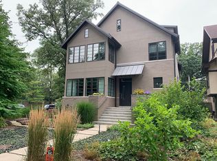 2735 Hartzell St, Evanston, IL