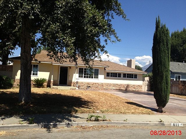 1st image of 611 Fellows Pl