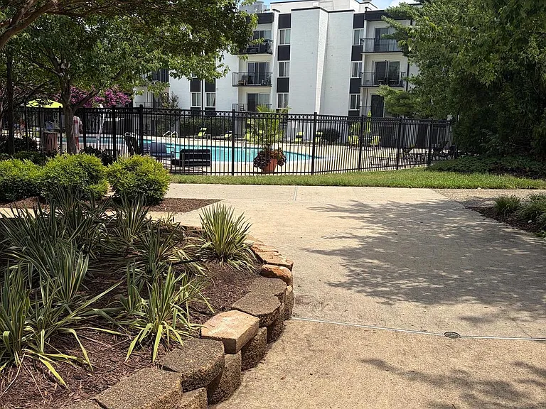75 S Reynolds St #212 — Photo 16