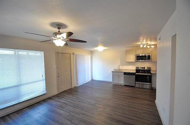 1st image of 2015 Bennett Ave APT 214