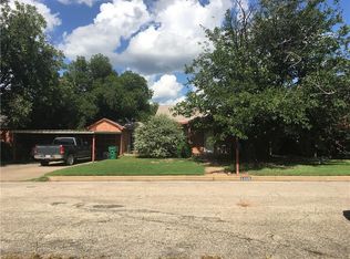 1205 Victory St, Graham, TX 76450