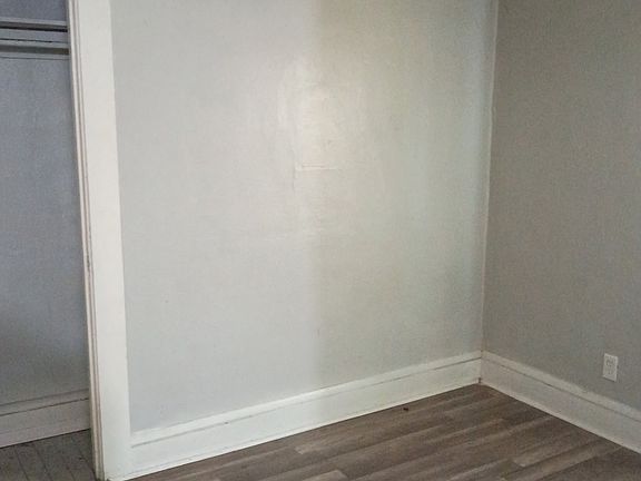 5th image of 1471 W 5th St