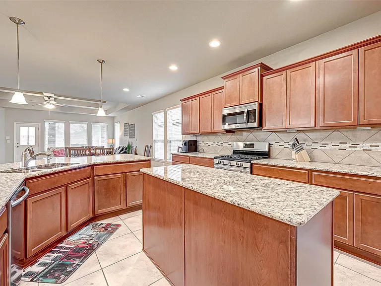 5614 Glenfield Spring Ln — Photo 16