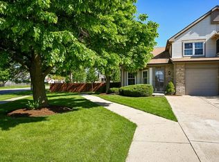1088 Bradbury Cir, Carol Stream, IL 60188