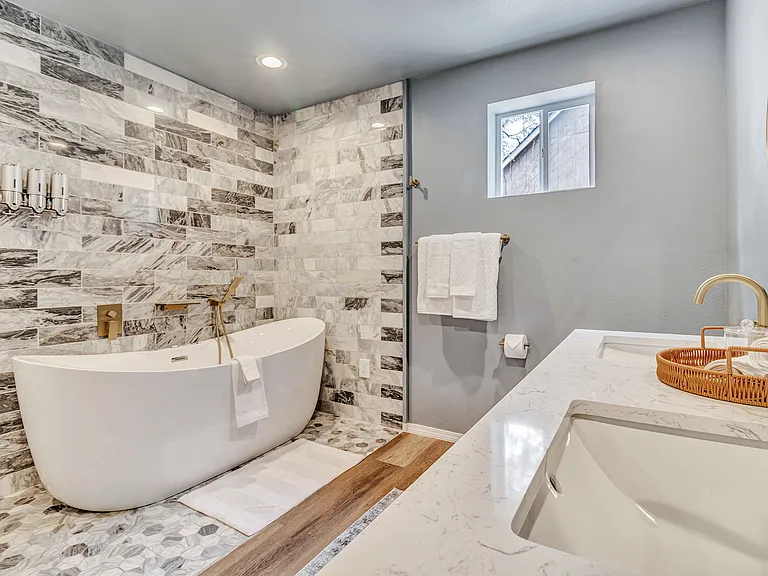 11611 Rousseau St — Photo 5
