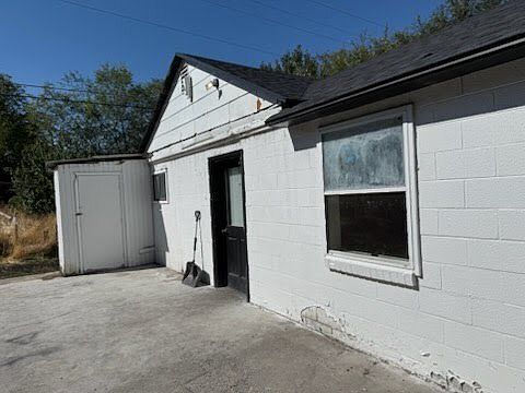 3rd image of 15 W 300th St N