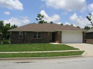 3946 W Parkridge Cir, Springfield, MO 65802