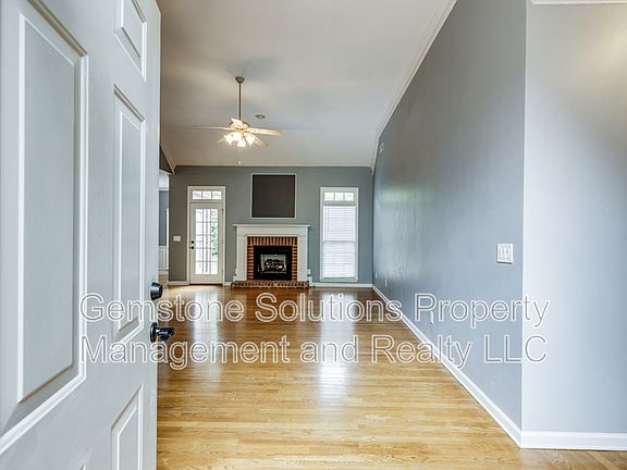 3rd image of 2822 Tweed Pl