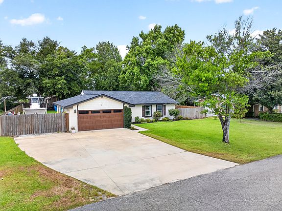 2nd image of 403 Spring Ln
