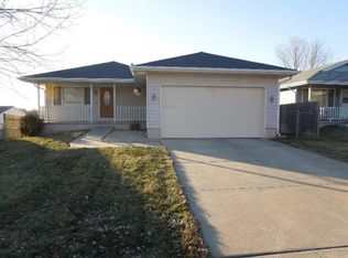 3201 NW 6th St, Lincoln, NE 68521