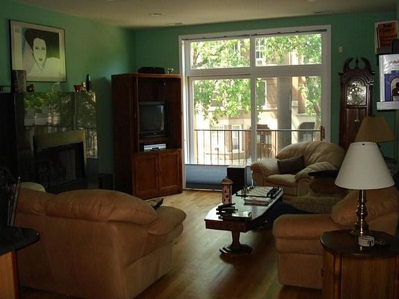 Living / Dining Area