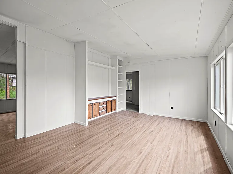 110 N 2nd St — Photo 9