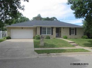 505 Heritage Dr, Dubuque, IA 52003