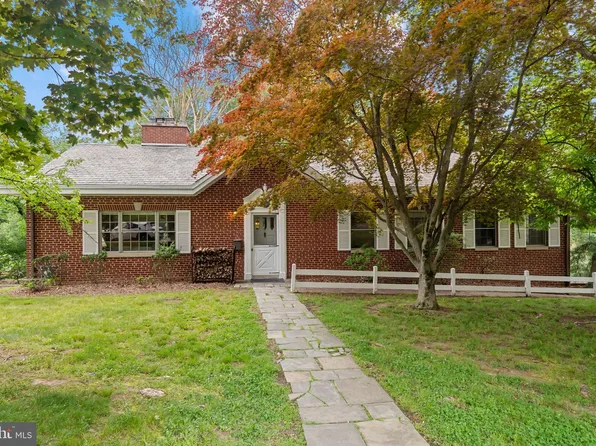 8316 Macarthur Rd, Glenside, PA 19038