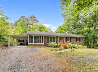 1141 Shannon Dr, Wadesboro, NC 28170