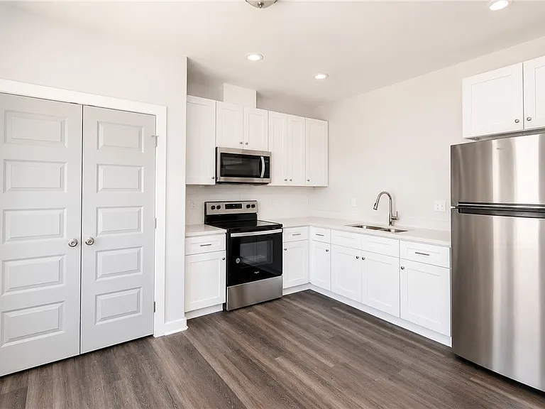 113 S Commonsway Dr — Photo 5