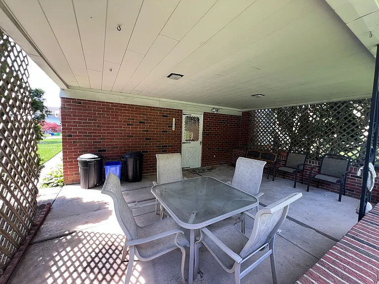 2332 Woodcrest Ave — Photo 21