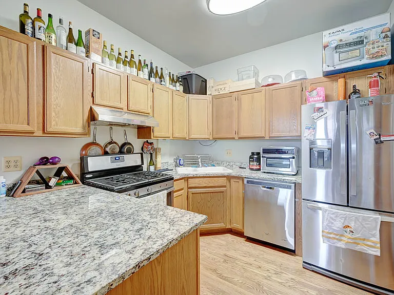 1156 W Grand Ave #2 — Photo 8