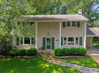 6929 Conservation Dr, Springfield, VA 22153