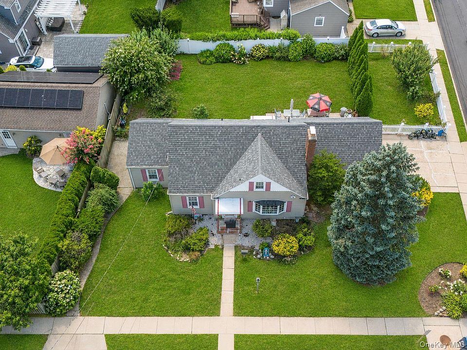 1st image of 295 Ivy Avenue