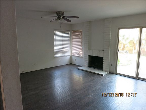 3rd image of 809 Rosewood Dr