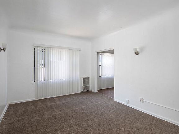 5th image of 304 W Ivy St Unit 203