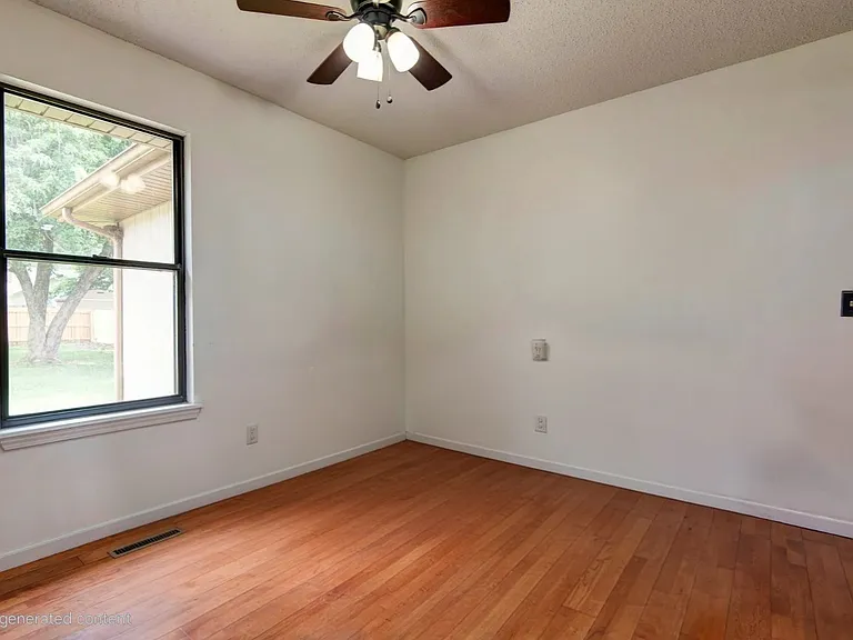2626 N Wildberry Ct — Photo 7