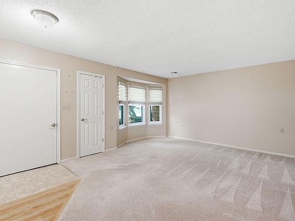 4th image of 1314 W Jenkins Blvd