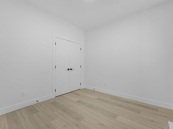 3rd image of 3517 45th Ave