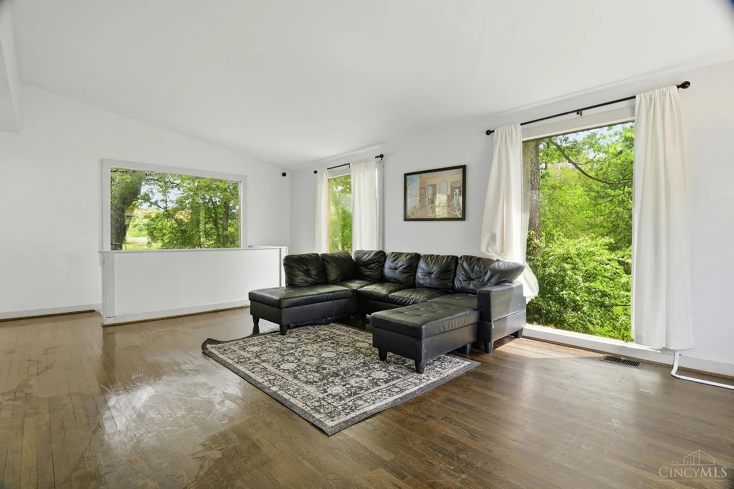 3 bed, 1.0 bath, $1,600 — Photo 4
