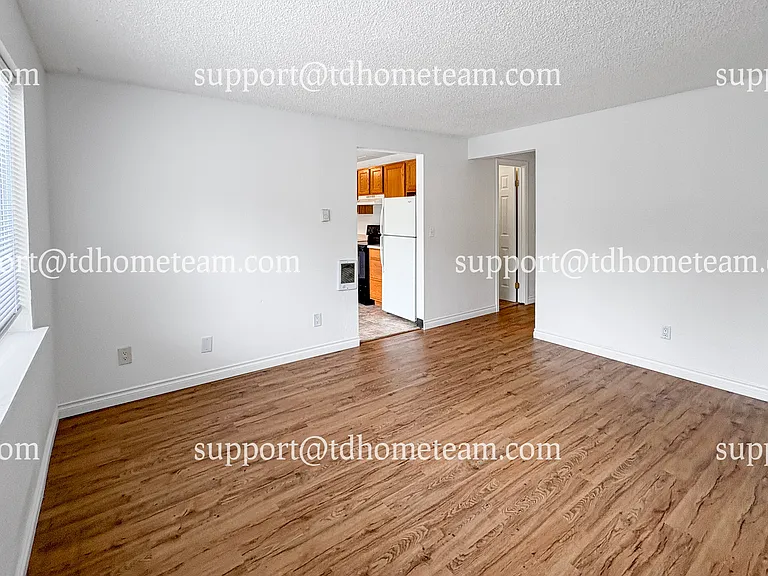 1509 E 38th St #2 — Photo 4