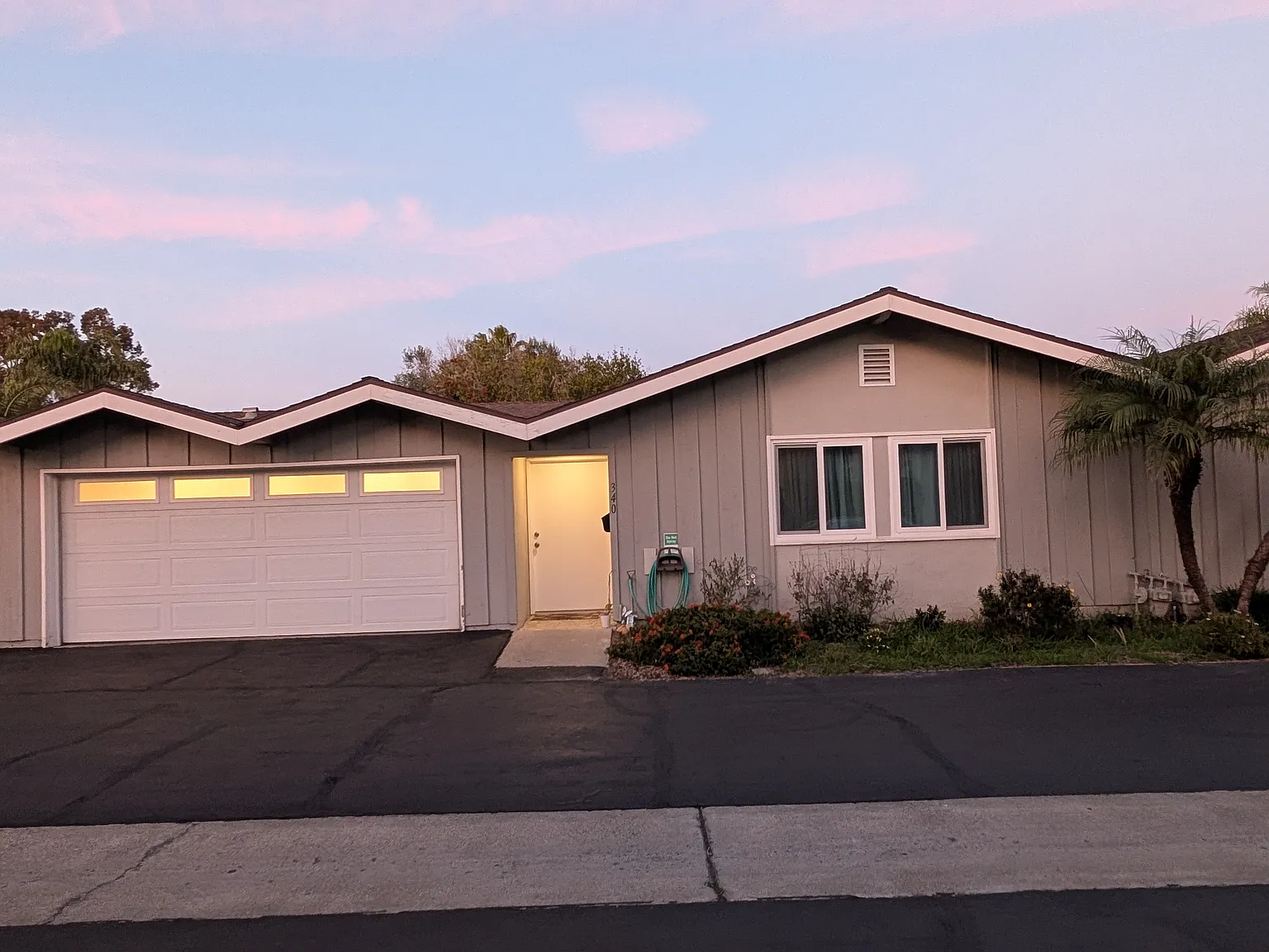 3 bed, $5,500 — Photo 1