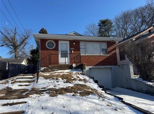 4650 Dewey Ave, Saint Louis, MO 63116