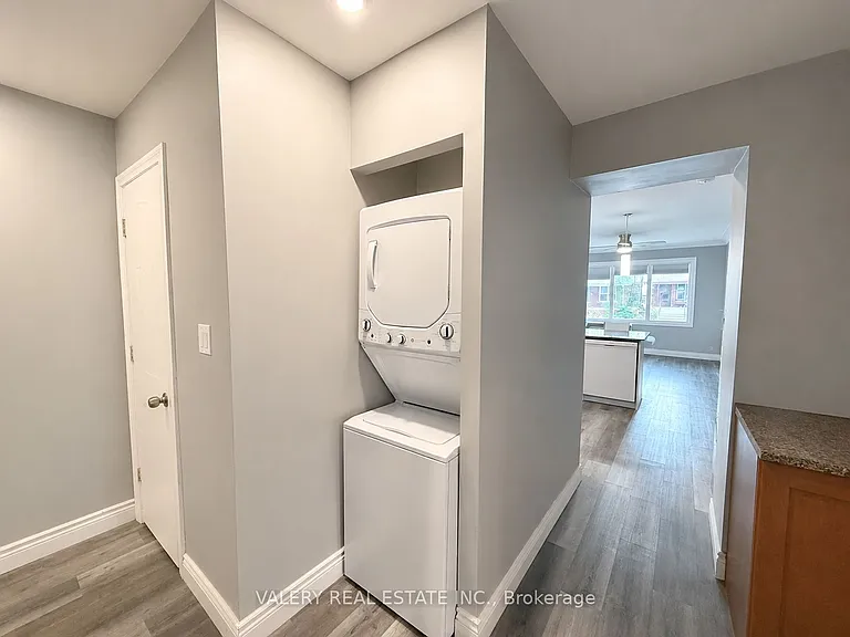 1102 Langlois Ave — Photo 13