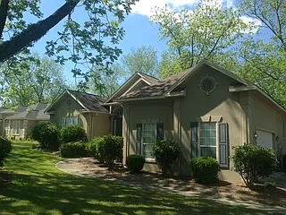 Beautiful Move-in Ready Home in Quiet Warner Robins Neighborhood — Photo 2