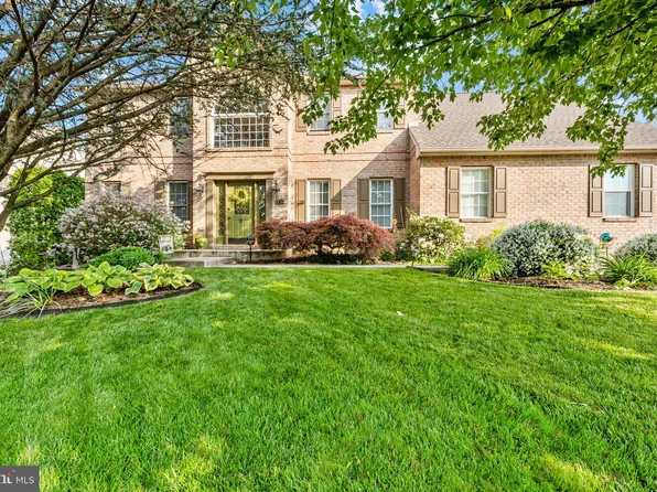 107 Pennsylvania Ave, Sinking Spring, PA 19608