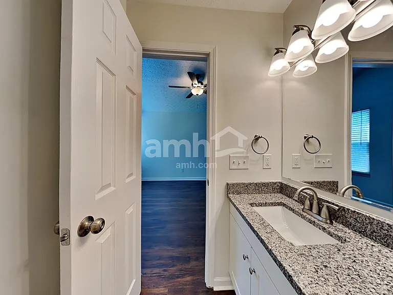 730 Rothrock Dr — Photo 13