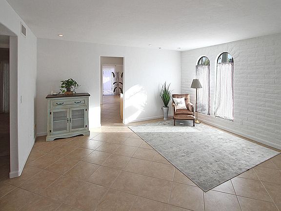 4th image of 2050 N Calle De Vida