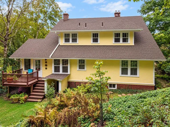 117 S Plum St, Granville, OH 43023