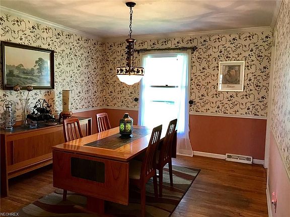4th image of 14819 Russell Ln