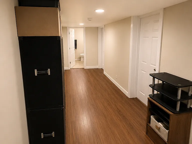 1090 South Ave — Photo 11