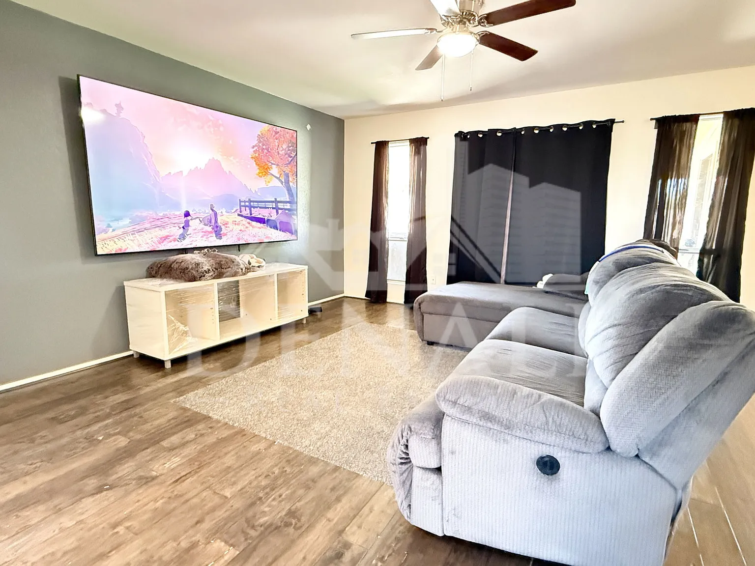 3 bed, 2.0 bath, 1451 sqft, $2,195 — Photo 2