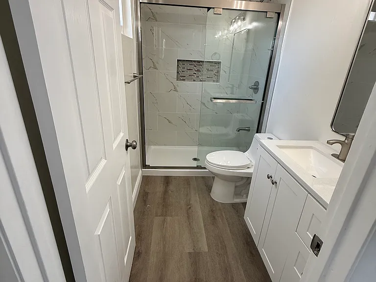 4765 Serra Ave — Photo 18