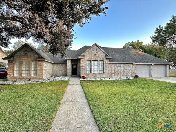 203 Chimney Rock Dr, Victoria, TX 77904