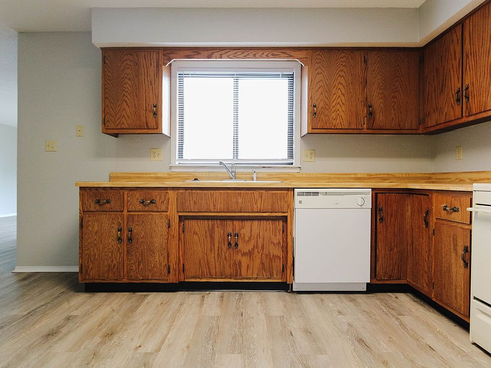 1st image of 3905 N Franklin St #301-4