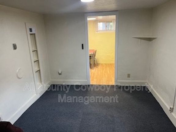 4th image of 557 1/2 N 8th St