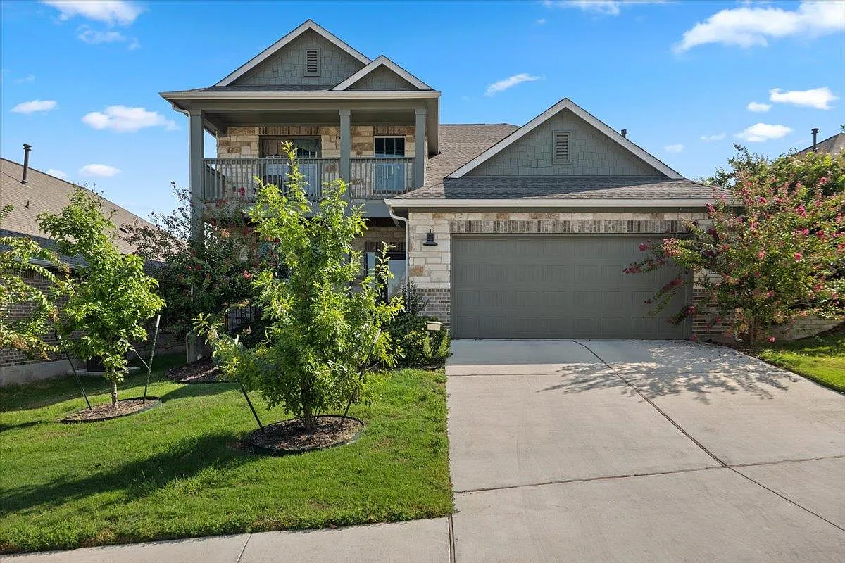 4 bed, 3.5 bath, 2656 sqft, $3,195 — Photo 2
