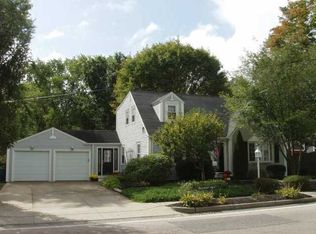 196 Pawtuxet Ave, Warwick, RI 02888