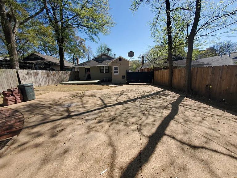 1434 Somerset Ave — Photo 7